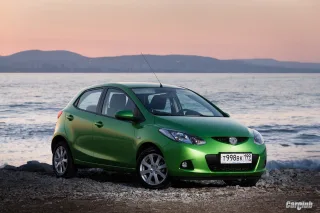 Mazda2: Игрушечный zoom-zoom
