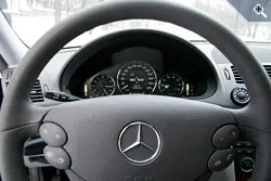 Mercedes E200 Kompressor: Бізнес-клас