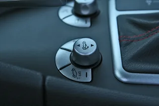 Mercedes-Benz SLK 350: Наддержава
