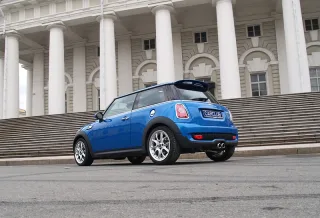 Mini Cooper S: Петербурзький експрес