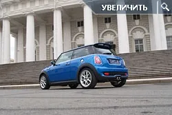 Mini Cooper S: Петербурзький експрес