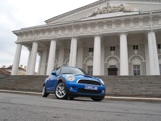 Mini Cooper S: Петербурзький експрес