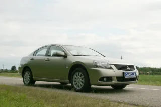 Тест-драйв Mitsubishi Galant: «американізація»