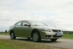 Тест-драйв Mitsubishi Galant: «американізація»