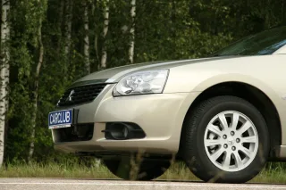 Тест-драйв Mitsubishi Galant: «американізація»