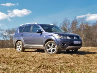 Mitsubishi Outlander XL: Паркетный проходимец