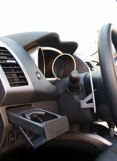 Mitsubishi Outlander XL: Паркетный проходимец