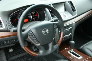 Тест-драйв Nissan Teana: справжній бізнес-клас