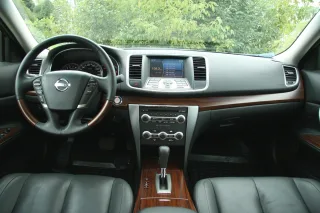 Тест-драйв Nissan Teana: справжній бізнес-клас