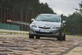 Opel Astra New: В новый класс