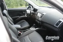 Test drive Peugeot 4007: three to one