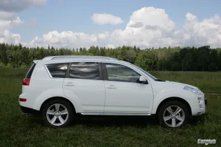 Test drive Peugeot 4007: three to one