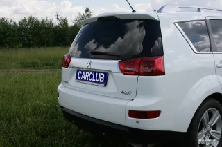 Test drive Peugeot 4007: three to one