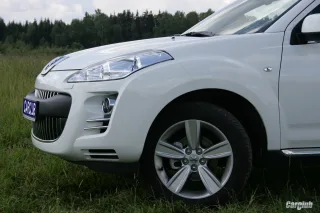 Test drive Peugeot 4007: three to one