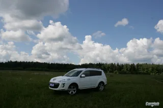 Test drive Peugeot 4007: three to one