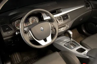 Тест-драйв Renault Laguna Coupe: высокий стиль