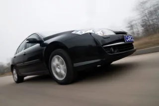 Test drive Renault Laguna: the right course