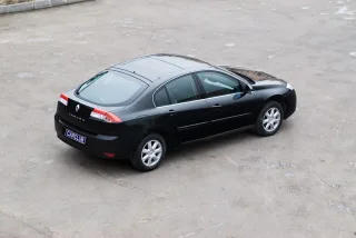 Test drive Renault Laguna: the right course