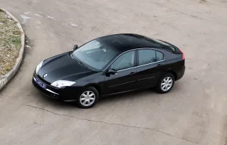 Test drive Renault Laguna: the right course