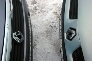 Renault Symbol: Перемога над стійкою