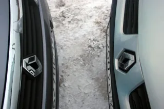 Renault Symbol: Перемога над стійкою