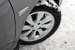 Renault Symbol: Перемога над стійкою