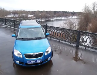 Skoda Roomster: Дві кімнати на колесах