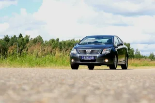 Тест-драйв Toyota Avensis: верный ход