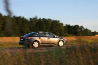 Тест-драйв Toyota Avensis: верный ход