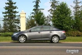 Тест-драйв Toyota Avensis: верный ход