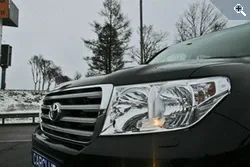 Toyota Land Cruiser 200: Не ідеальний
