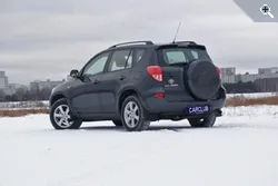Toyota RAV4 2,4: Чоловіча гідність