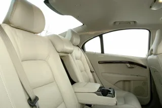 Volvo S80: Рекомендовать друзьям