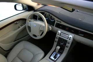 Volvo S80: Рекомендовать друзьям