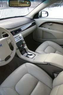 Volvo S80: Рекомендовать друзьям