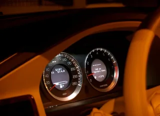 Volvo S80: Рекомендовать друзьям