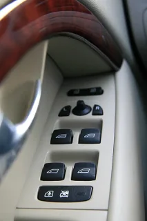 Volvo S80: Рекомендовать друзьям