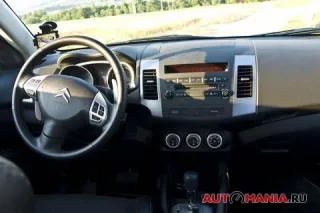 Citroen C-Crosser. Один друг лучше двух.