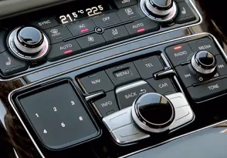 Роздвоєння особистості. Шукаємо нове в Audi A8 третього покоління