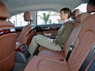Роздвоєння особистості. Шукаємо нове в Audi A8 третього покоління