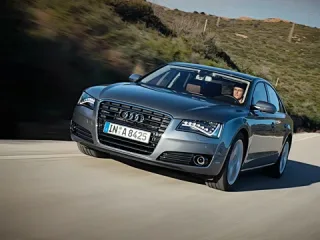 Роздвоєння особистості. Шукаємо нове в Audi A8 третього покоління
