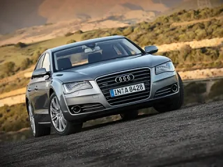 Роздвоєння особистості. Шукаємо нове в Audi A8 третього покоління