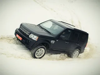 Полчетвёртого. Выясняем, чем старый Land Rover Discovery хуже новых двух