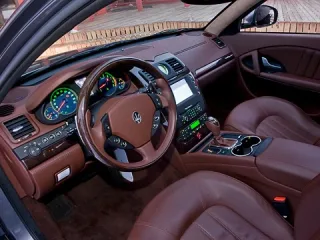 Три зуби. Встромляємо в зиму Maserati GranTurismo і Quattroporte S