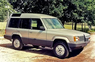Полчетвёртого. Выясняем, чем старый Land Rover Discovery хуже новых двух