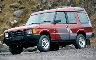 Полчетвёртого. Выясняем, чем старый Land Rover Discovery хуже новых двух