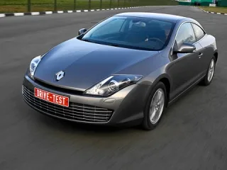 Одно купе до дачи. Внимаем странным звукам из-под капота купе Renault Laguna
