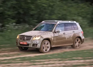 Князи в грязи. Audi Q5 и Mercedes GLK выясняют отношения