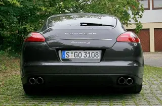 Ангели і демони. Розбираємось, до якої армії належить хетчбек Porsche Panamera
