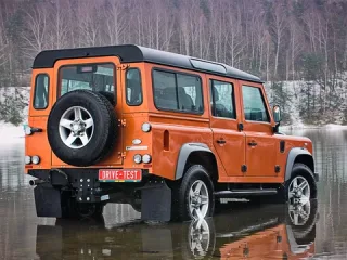 Мёртвые головы. Сталкиваем в грязь Land Rover Defender и Jeep Wrangler